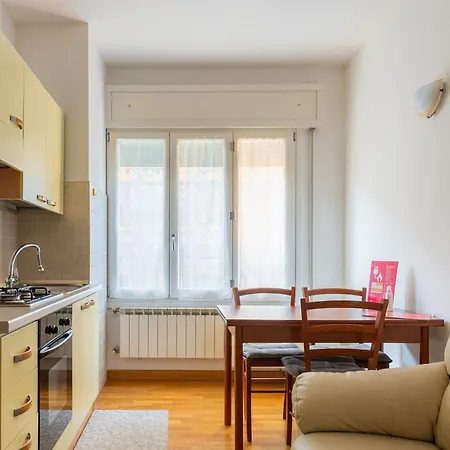 Lägenhet Urban Cozy By Wonderful Italy