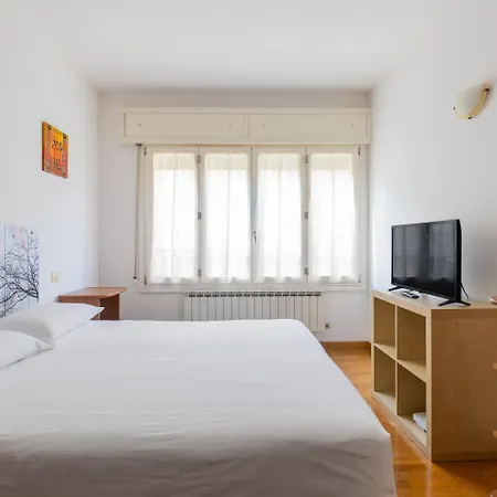 Urban Cozy By Wonderful Italy Apartment